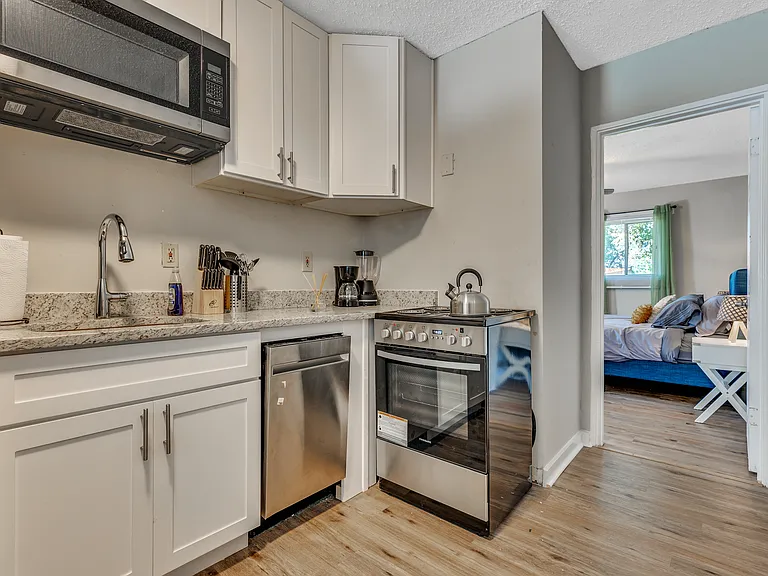 1329 Walker Ave #A — Photo 25