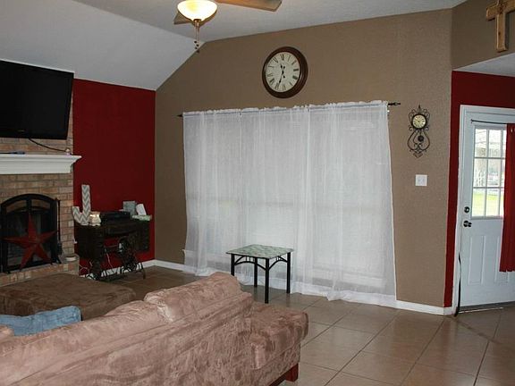 3rd image of 1716 Blackfoot Dr