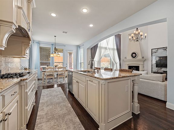 4th image of 1504 Cayman Dr