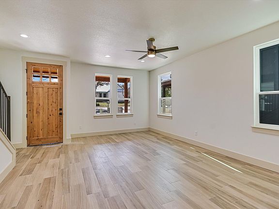 5th image of 70 Deer Ridge Rd