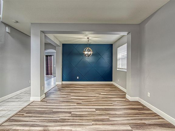 3rd image of 11532 Blue Lilac Ave
