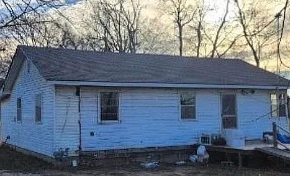 2nd image of 315 S Harmony Rd