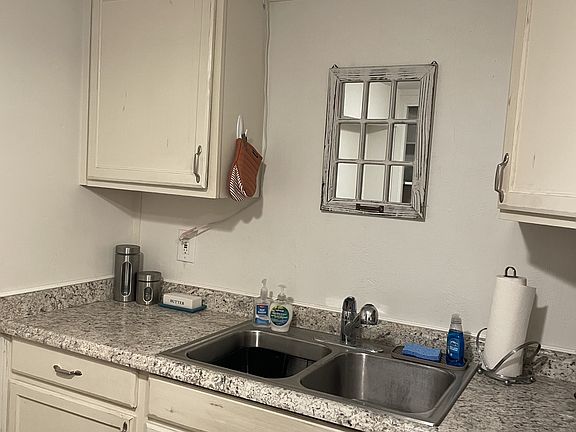 2nd image of 259 Van Buren St #2
