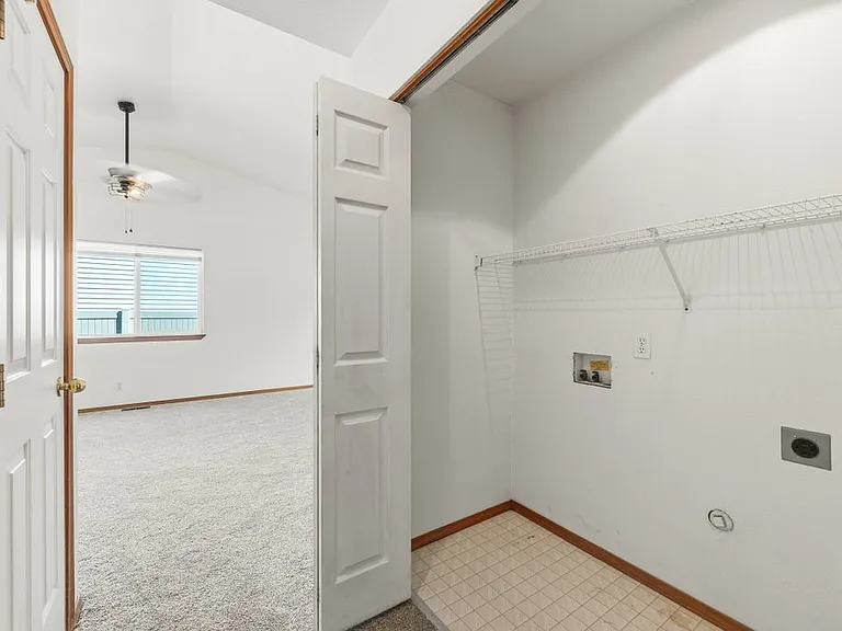 5769 N Lachaise Ln — Photo 17