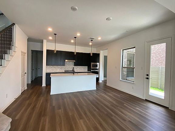 5th image of 3517 Central Blvd