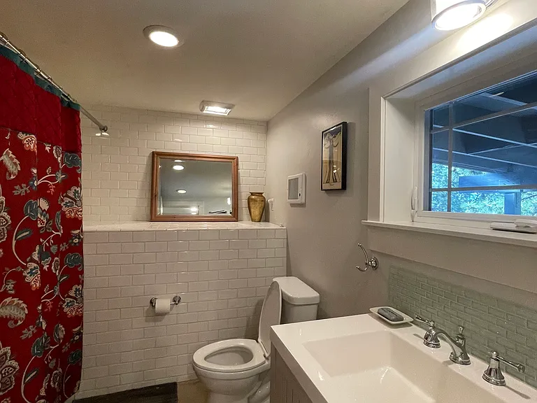 Pier Ave — Photo 10