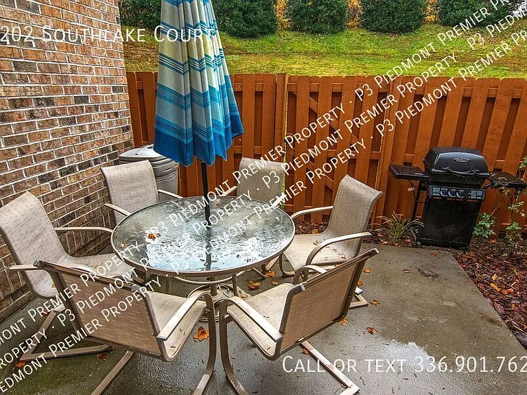 1202 Southlake Ct — Photo 27