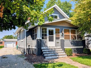823 Prickett Ave, Edwardsville, IL