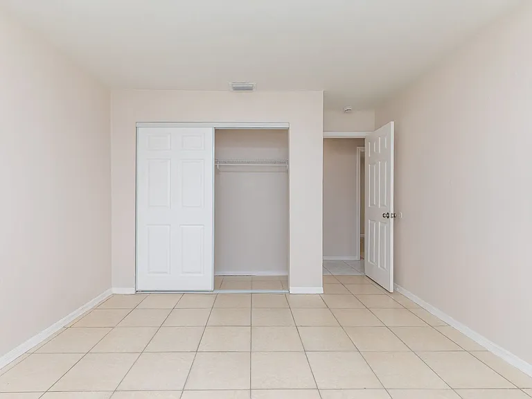 7750 SW 10th Ct — Photo 23