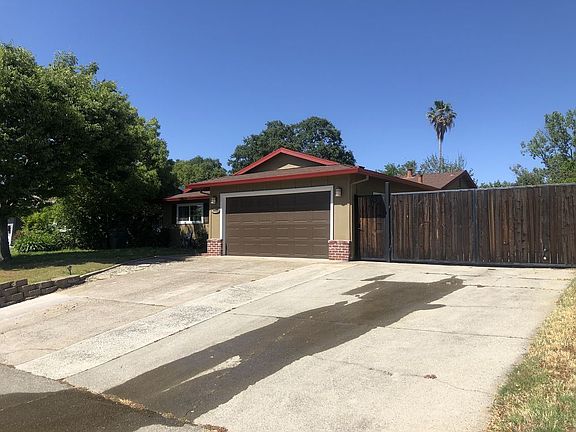 2nd image of 9801 Beachwood Dr
