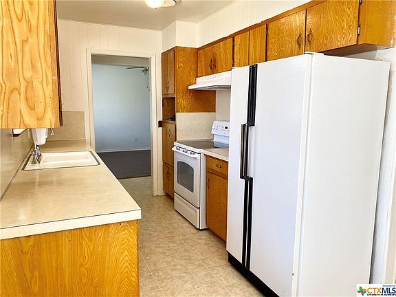 5th image of 1102 Metropolitan Dr
