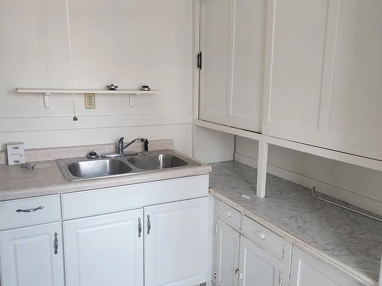 1010 Columbus St #1 — Photo 4