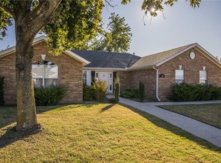 410 Sun Meadow Dr, Centerton, AR 72719