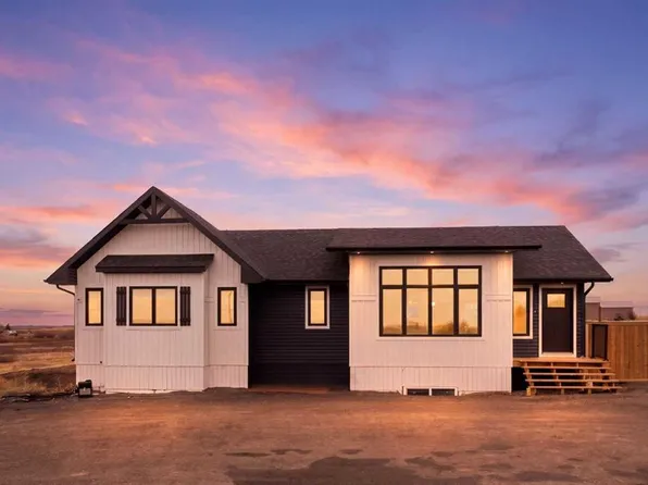 32105 NW Highway 543 E, Rural Foothills County, AB T1V 1M4