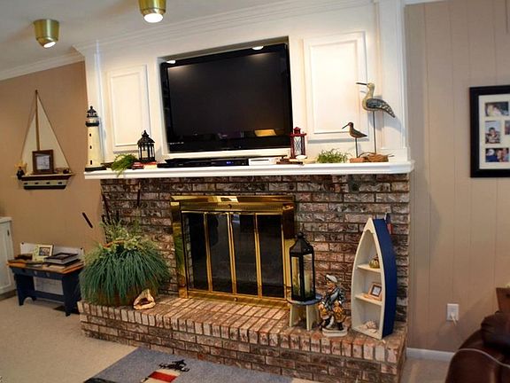 4th image of 9765 Brookstone Way