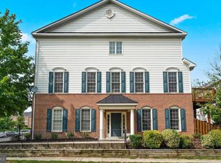 8376 Old Vicarage St, Lorton, VA 22079