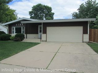 3706 15th Ave NW, Rochester, MN 55901