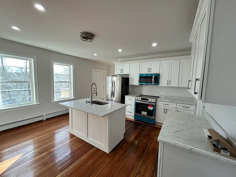15 Jones St #1 — Photo 12