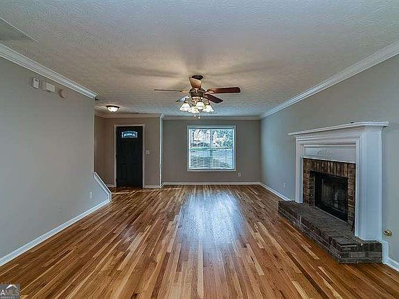 4th image of 170 Adams Lake Ct