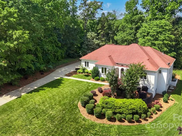 1004 Berwick Ct, Waxhaw, NC 28173