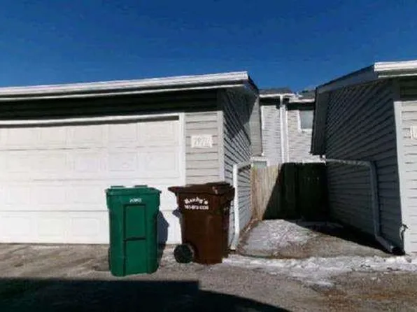 7970 Lad Pkwy, Brooklyn Park, MN 55443