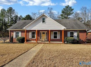 909 Bellemeade St SW, Hartselle, AL 35640