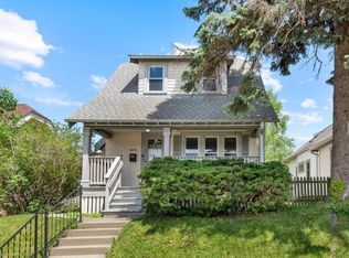 4438 N Bartlett Ave, Shorewood, WI 53211
