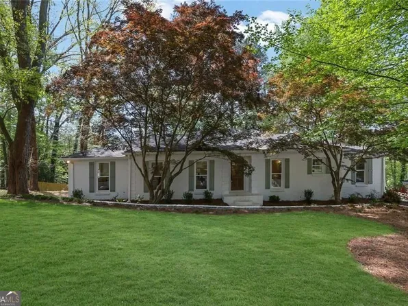 4520 Huntridge Dr NE, Roswell, GA 30075