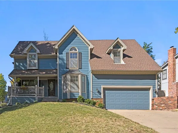 13706 S Edinburgh St, Olathe, KS 66062