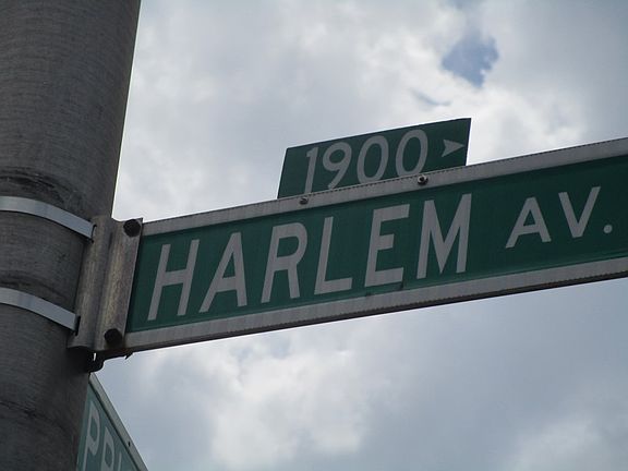 Exterior Neighborhood (street photo)