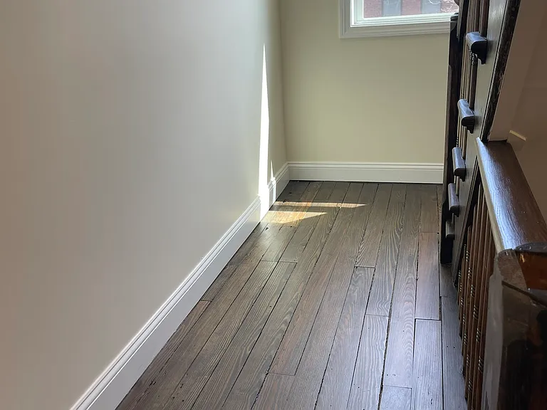 558 Winchester Ave — Photo 9