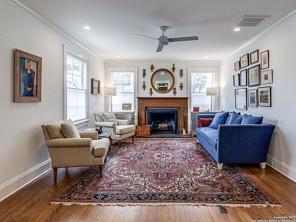 4th image of 150 Laurel Heights Pl