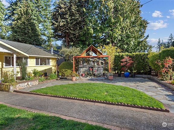 3rd image of 22505 56th Avenue W