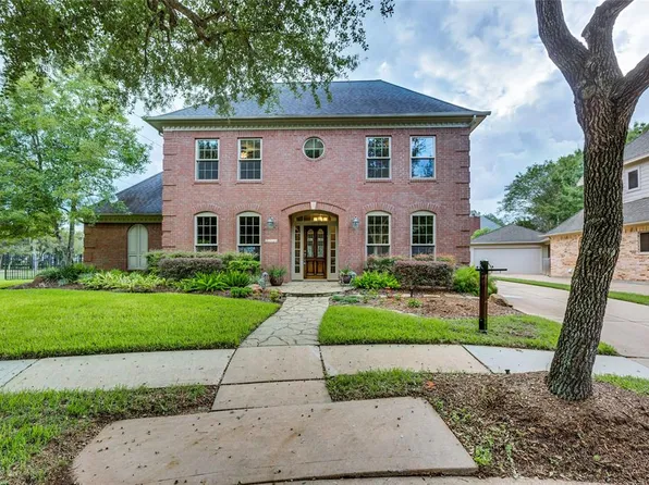 3514 Water Locust Dr, Sugar Land, TX 77479