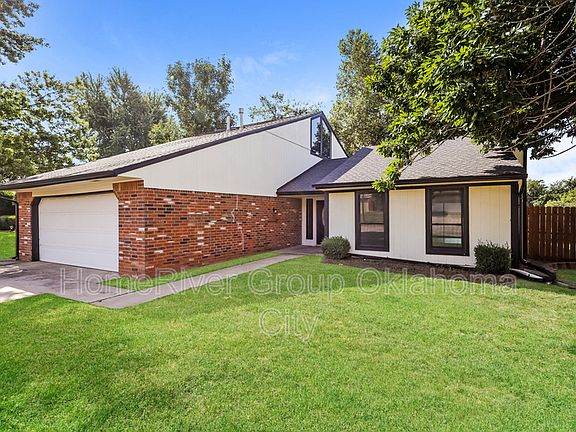2nd image of 2312 Northwood Ln