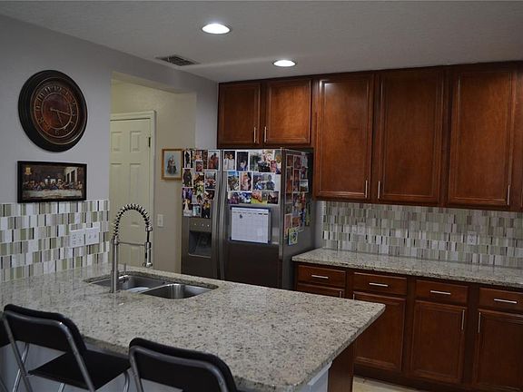 3rd image of 2510 Hassonite St