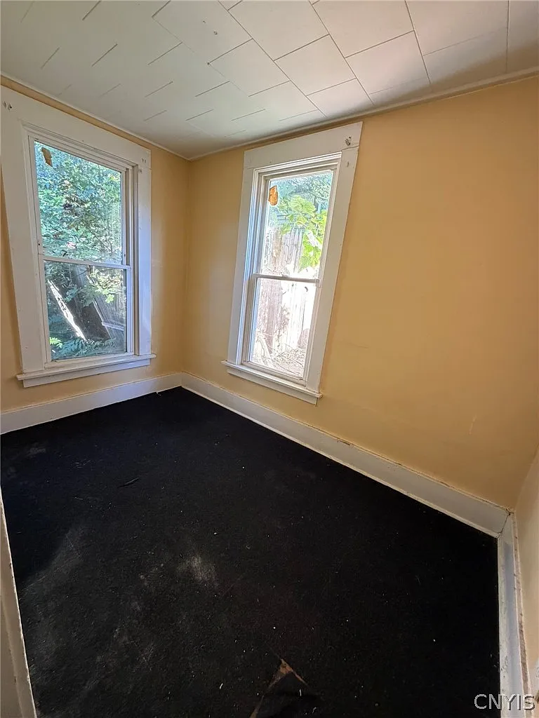 2 bed, 1.0 bath, 848 sqft, $1,250 — Photo 4