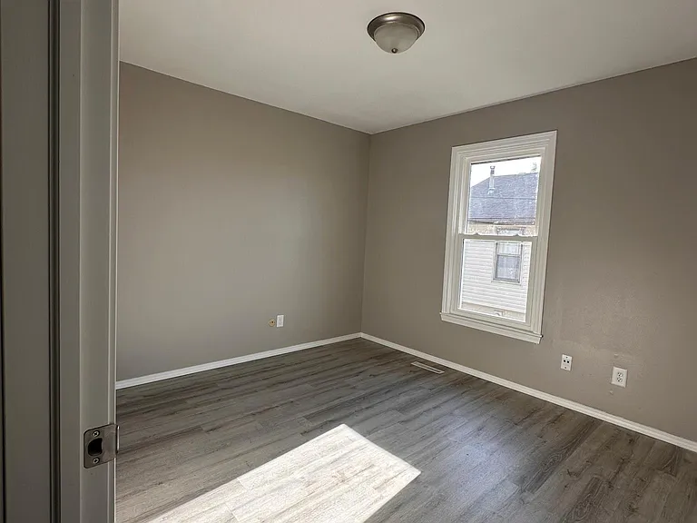 3017 W Roxbury St — Photo 29