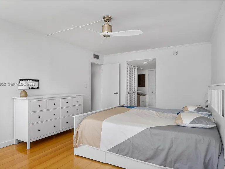 11 Island Ave #610 — Photo 33
