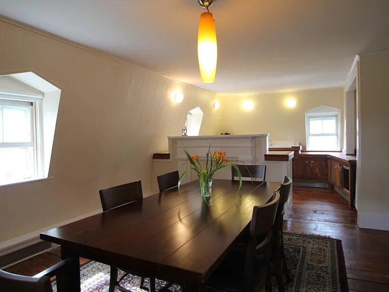 82 Thames St #3 — Photo 6