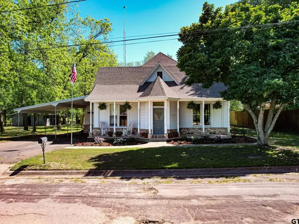 604 E Cedar St, Winnsboro, TX 75494