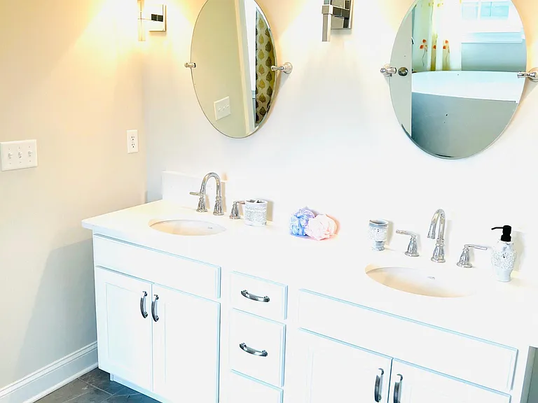 605 Charleston Dr — Photo 13