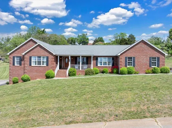 802 Gates Ln NE, Roanoke, VA 24012