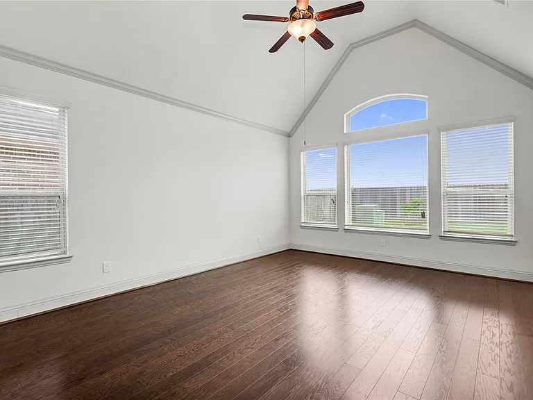 1644 Longwood Glen Ln — Photo 33