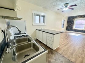 S0180 - Pettygrove Apartments
