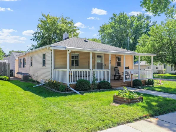 1702 Spruce St, Oshkosh, WI 54901