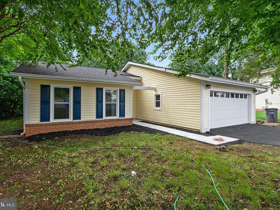 1st image of 8960 Winterwood Ct