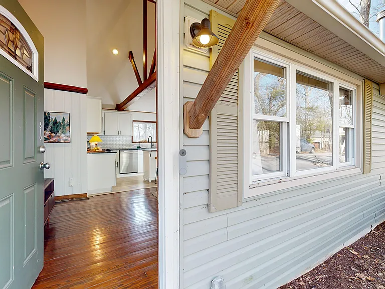 319 Midway Dr — Photo 12