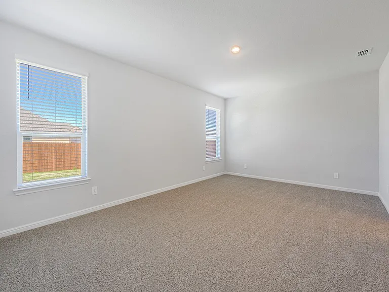 1208 Patti Ln — Photo 12