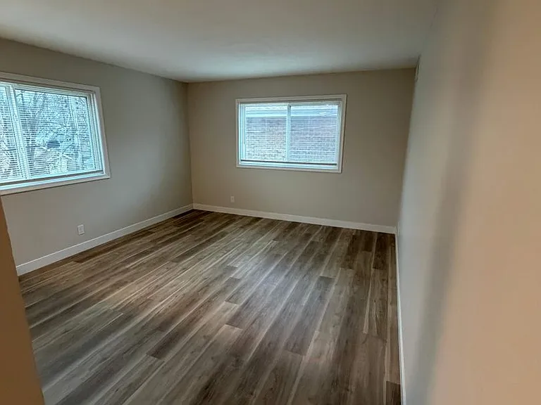 2119 Arbor St — Photo 5